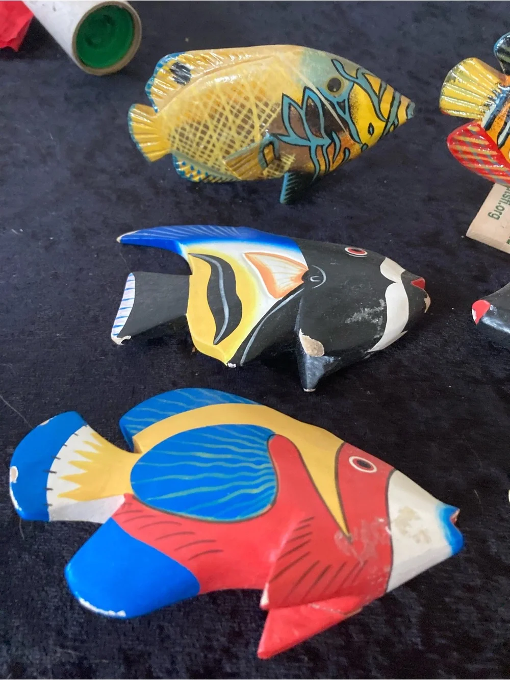 Hand-Painted Decorative Fish Wood Figurines - Colorful Blue, Yellow, Red